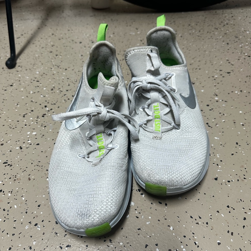 Nike White and Gray Sneakers with Green Accents